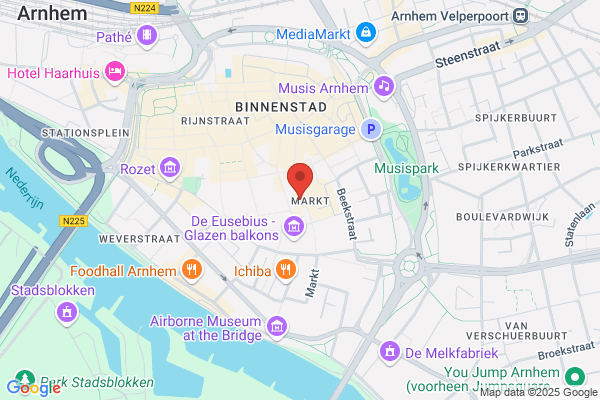 Restaurant Rozegeur En Maneschijn