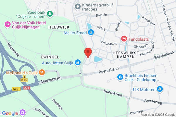 Janna thuis in huis en tuin