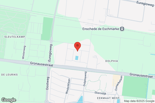 Dolphia, Buurthuis