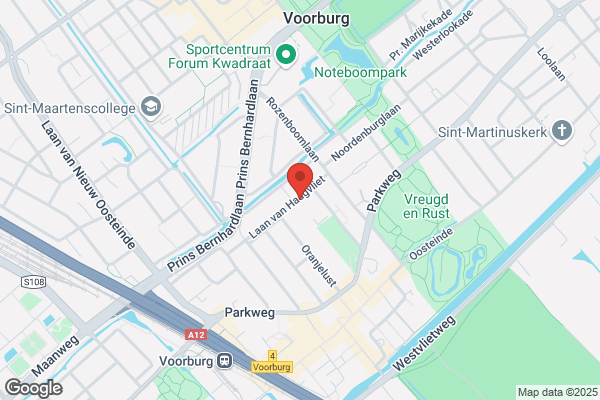 Dorp & Zoon, A Van